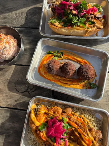 vic-and-al's-dog-friendly-restaurant-austin-downtown-tx