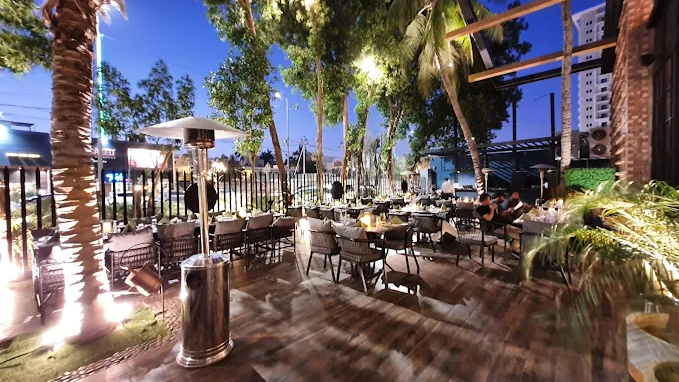 coconut-grove-restaurant-karachi-photo