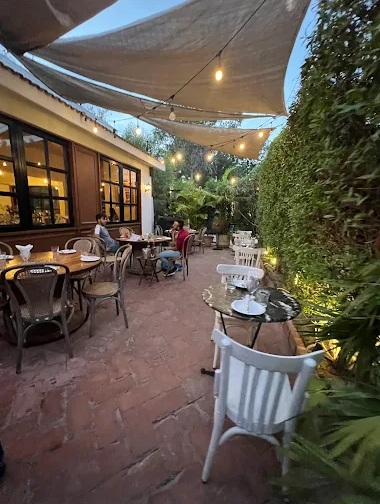 cote-rotie-restaurant-karachi-photo